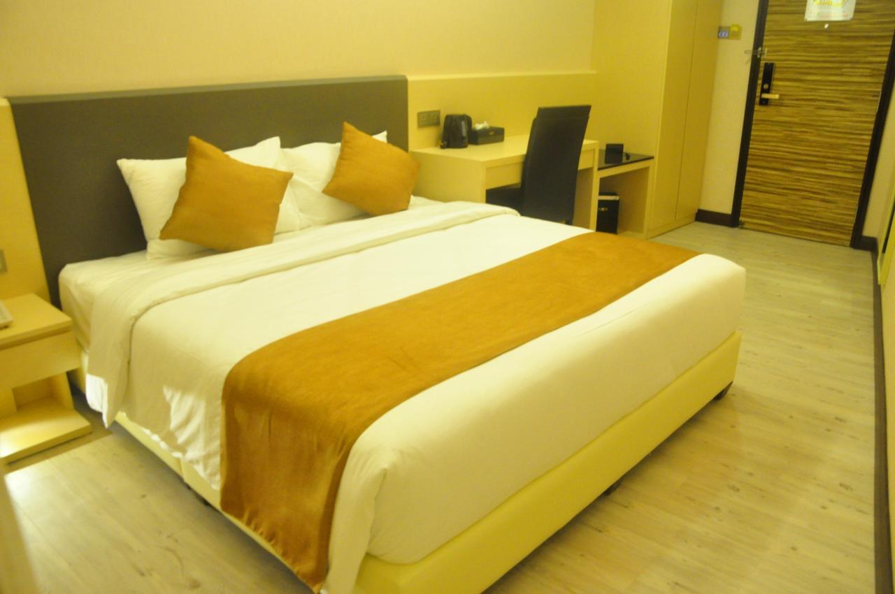 Geobay Hotel Johor Bahru Exterior foto
