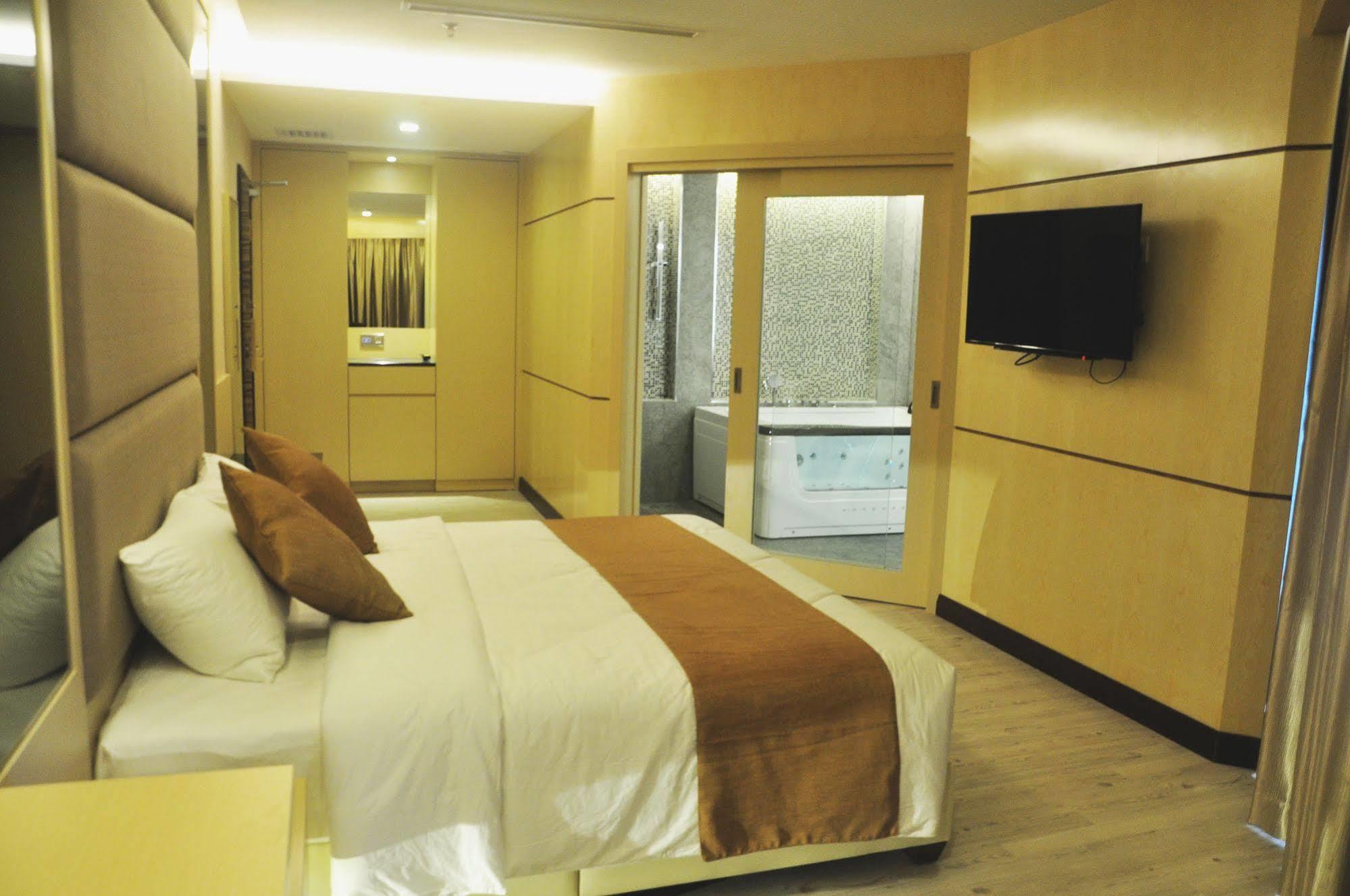 Geobay Hotel Johor Bahru Exterior foto